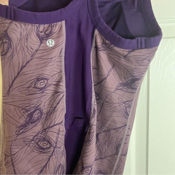 Lululemon Tank with Built in Support. Lulu Symbol Featured Power Y 4‎ Pocket - Picture 7 of 7
